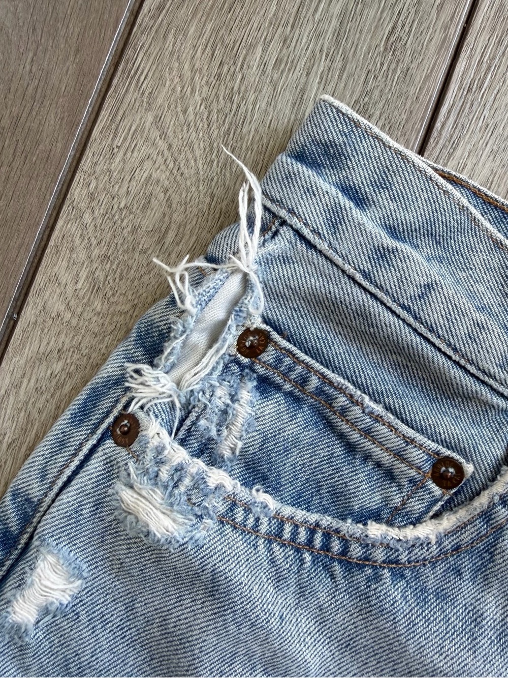Agolde Parker Long Distressed Denim Shorts - Picture 4 of 8